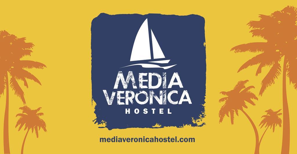 Media Veronica Hostel Suites Pipa Arez 外观 照片