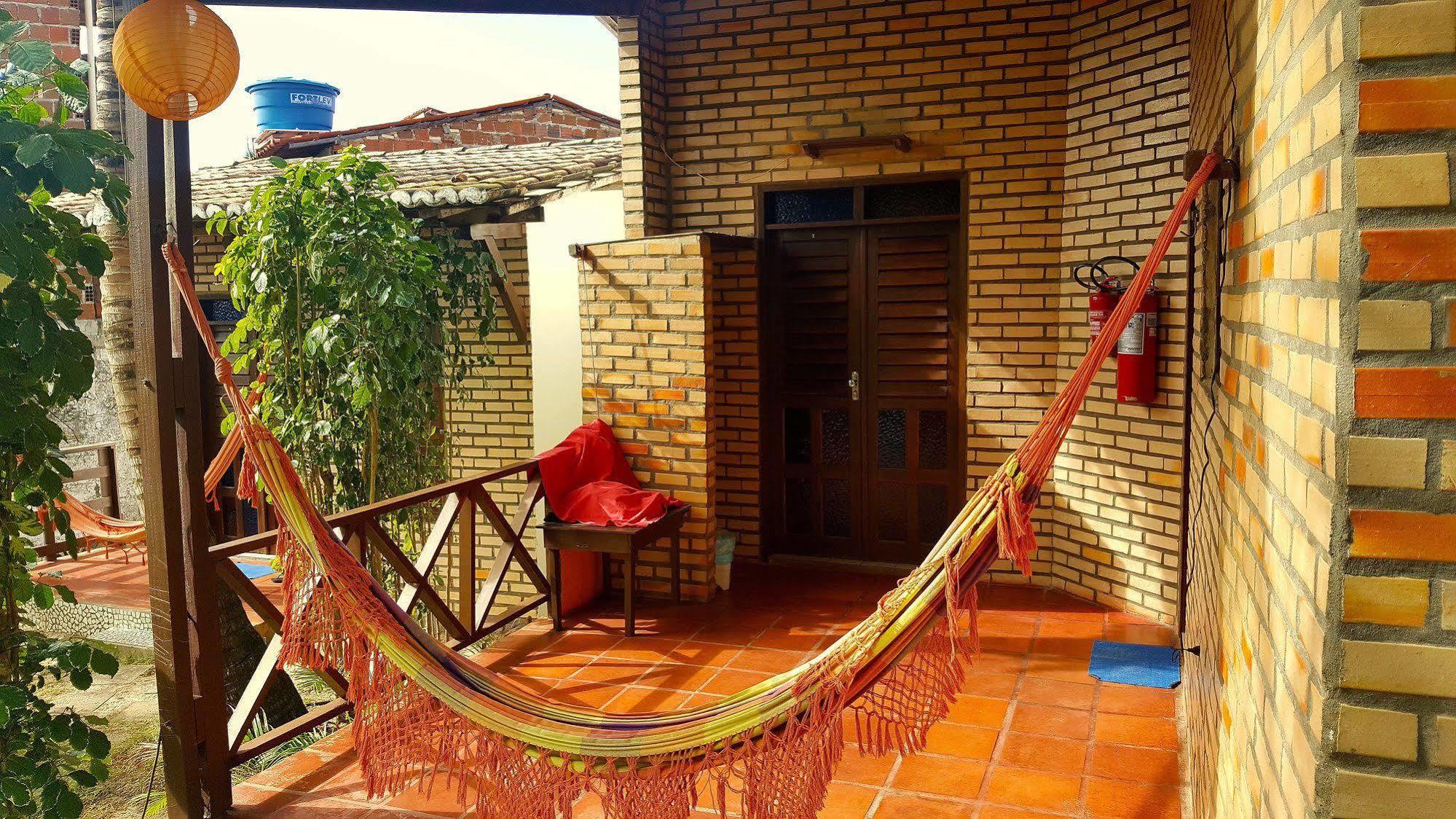 Media Veronica Hostel Suites Pipa Arez 外观 照片