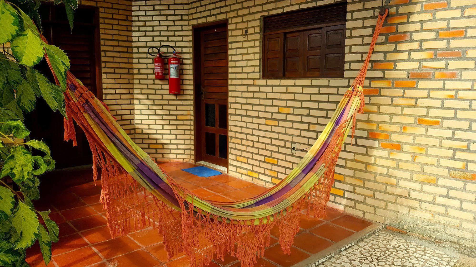 Media Veronica Hostel Suites Pipa Arez 外观 照片