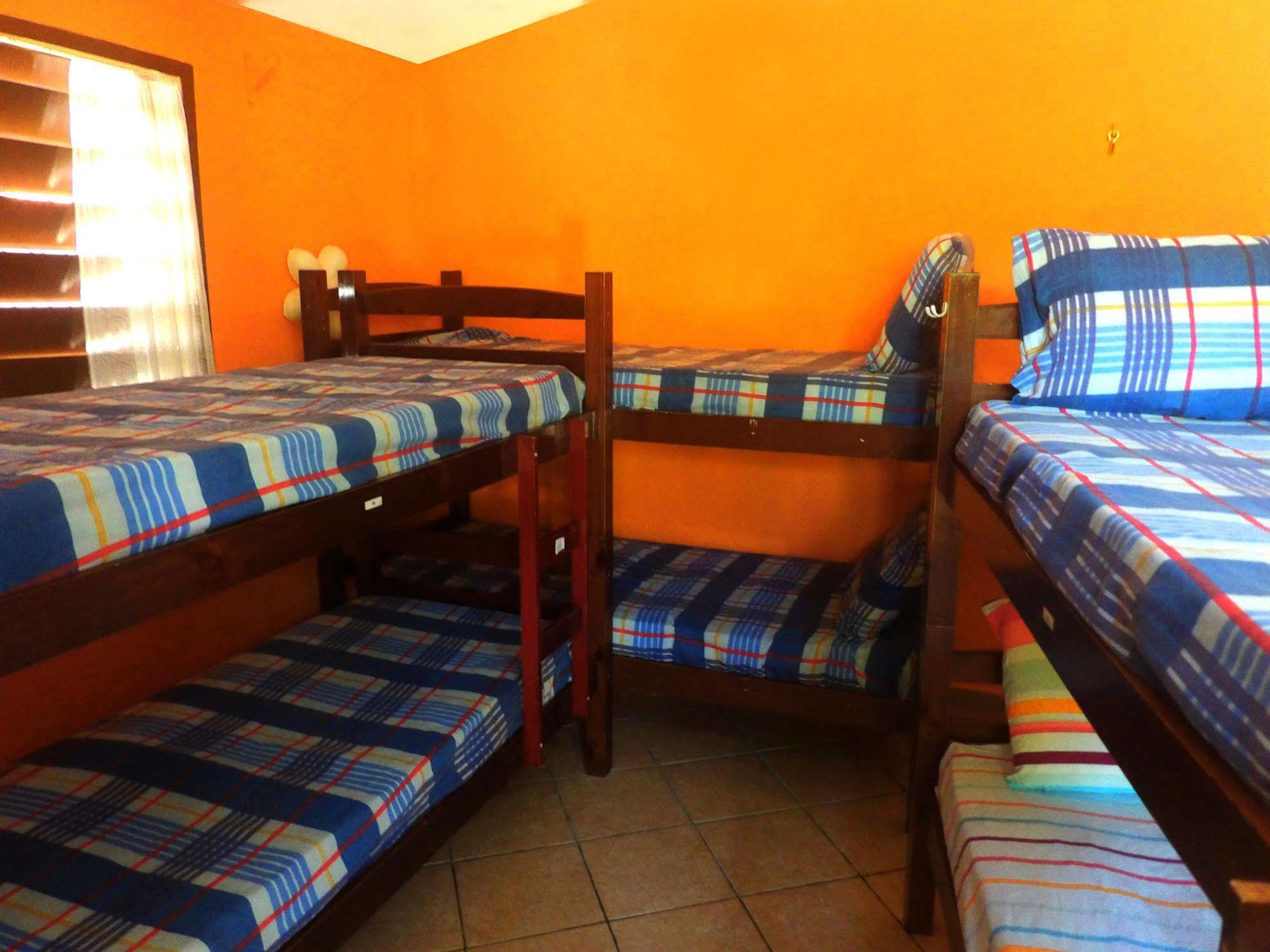 Media Veronica Hostel Suites Pipa Arez 外观 照片
